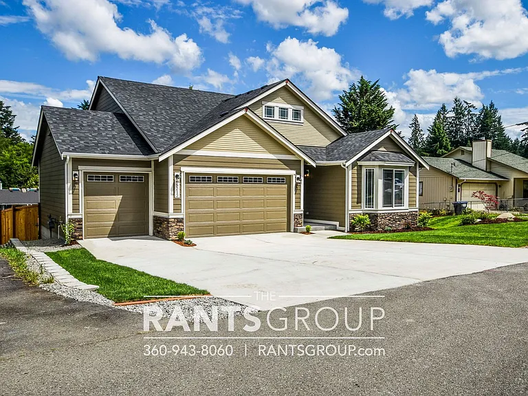 5212 Marian Dr NE — Photo 1
