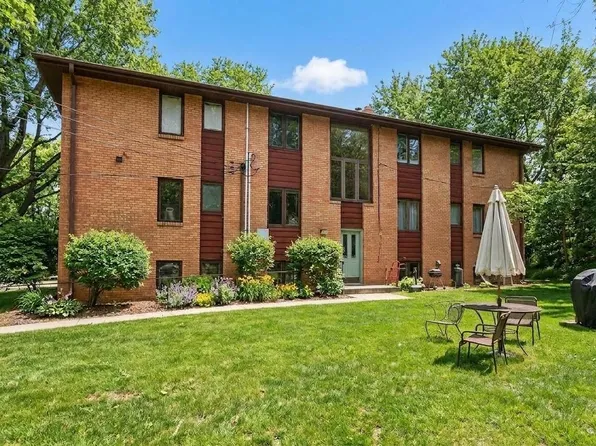 2307 Unity Ave N, Golden Valley, MN 55422