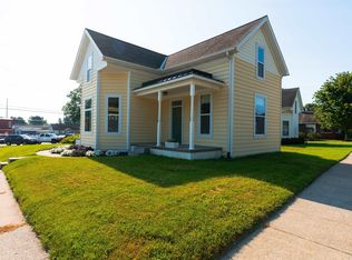 206 W Gibson St, Haubstadt, IN 47639