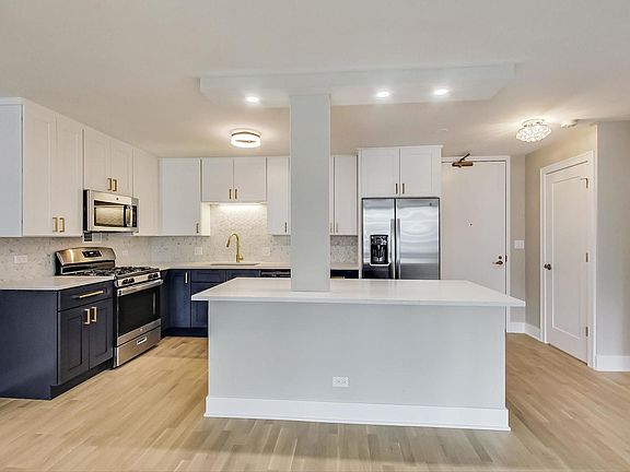 3rd image of 400 E Randolph St APT 2624