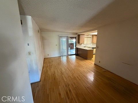 5th image of 7907 Etiwanda Ave