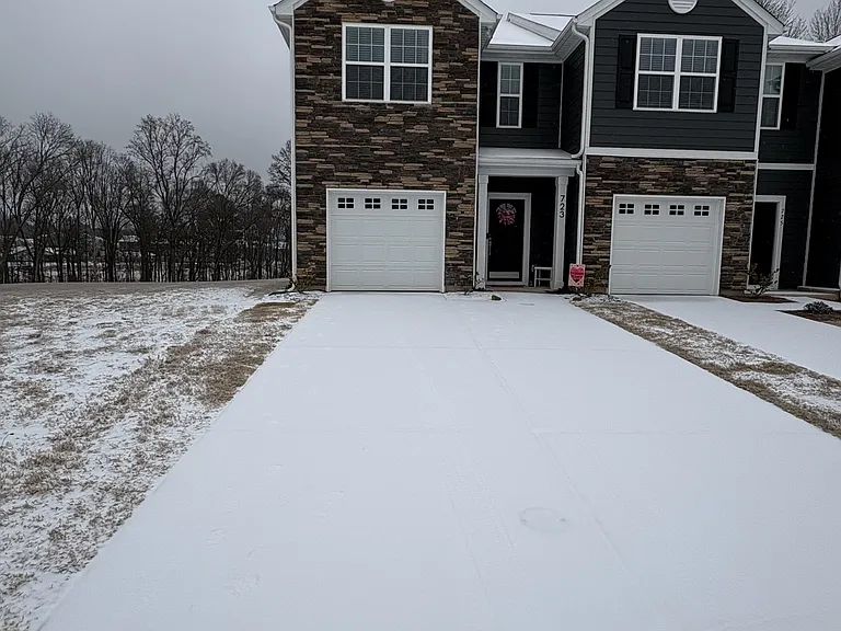 723 Wagon Cross Ct — Photo 2