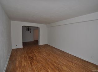 142 Garth Rd APT 1R, Scarsdale, NY 10583