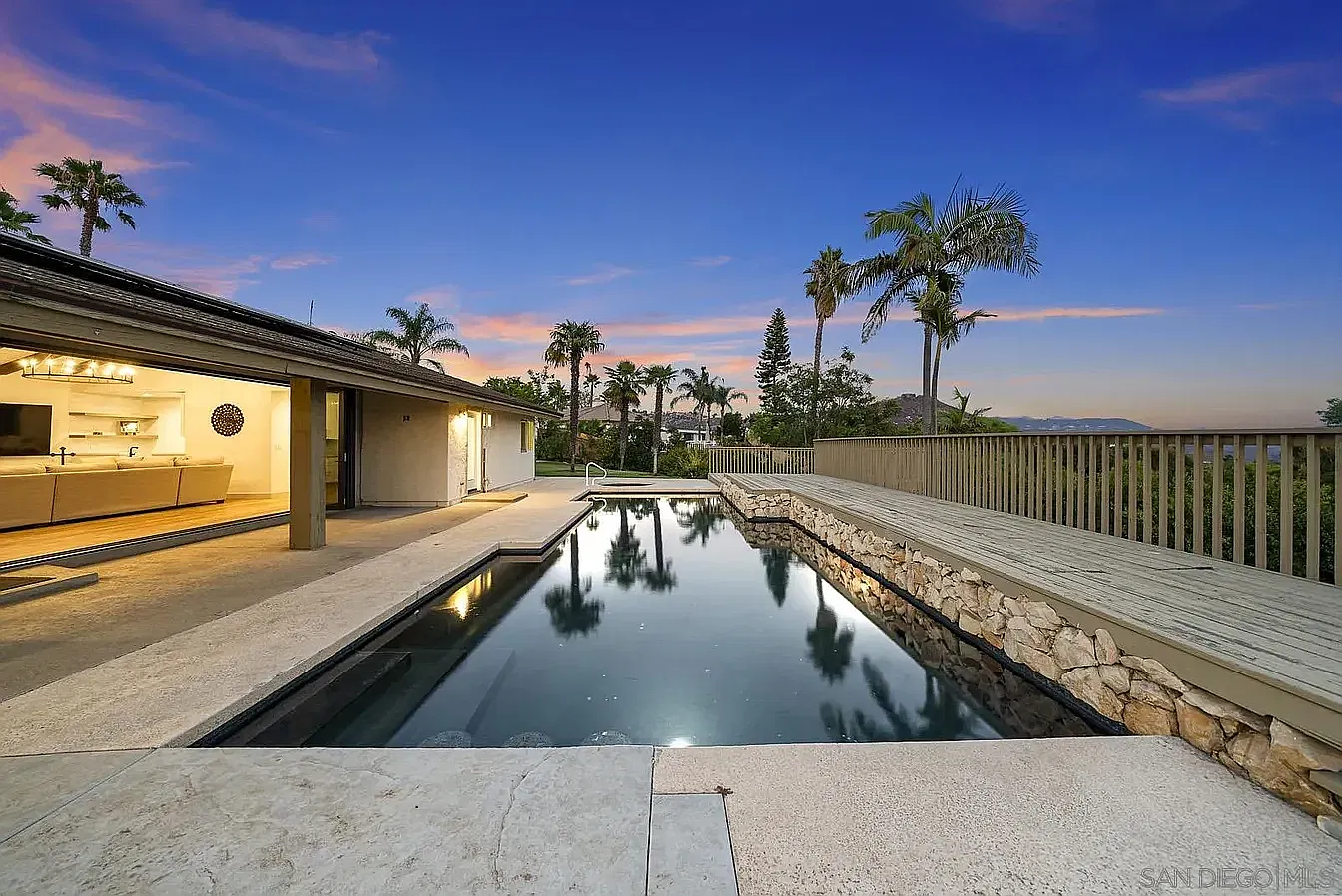 5 bed, 3760 sqft, $16,000 — Photo 4