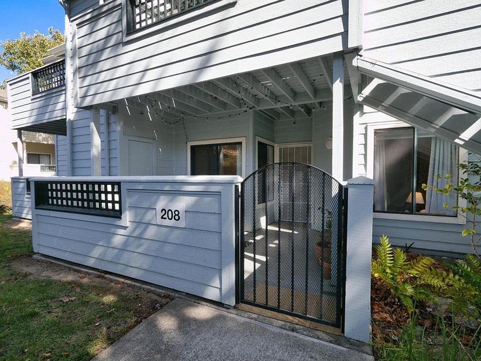 1st image of 1201 Glen Cove Parkway #208