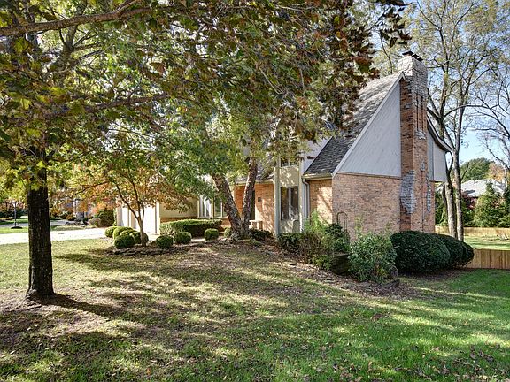 2nd image of 5137 S Castlewood Dr