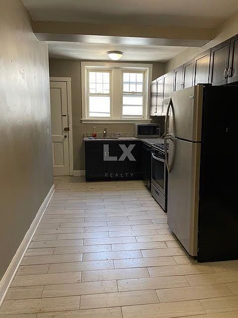 1st image of 1070 W Thorndale Ave #3M