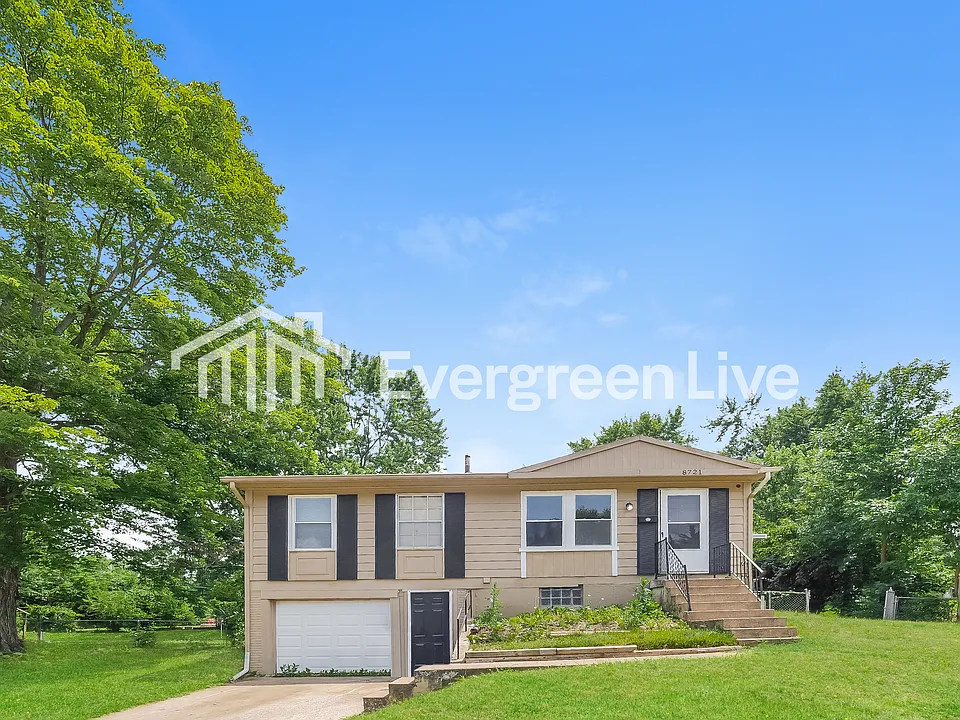 8721 E 96th Ter