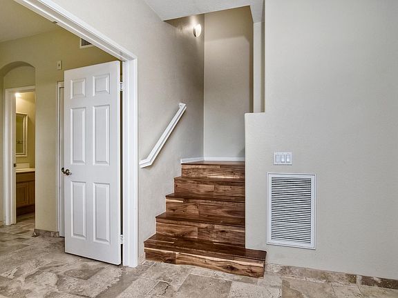 3rd image of 10521 Zenor Ln Unit 36