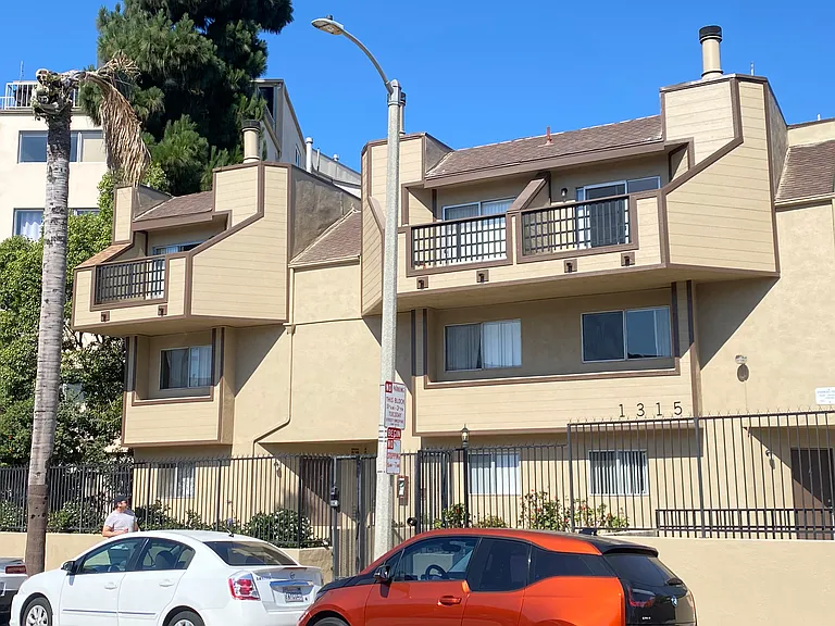 French Park Apartments — Photo 14