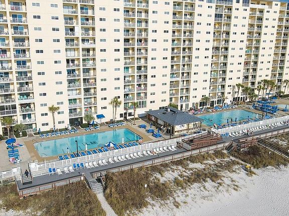 3rd image of 5801 Thomas Dr Unit 404