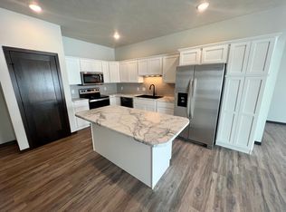 5512 E Lebridge St, Sioux Falls, SD 57108