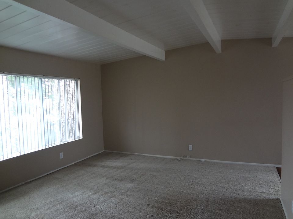 2nd image of 1536 Pacific Beach Dr APT 6