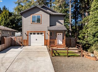 541 SE Port Ave, Lincoln City, OR 97367