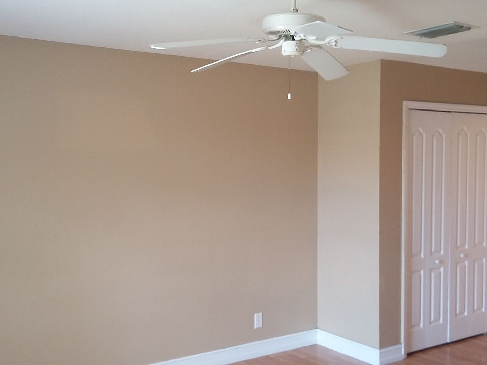 1st image of 3002 NE 7th Pl