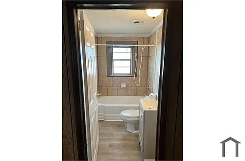 30 Pickett St Photo 1