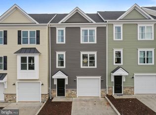 328 W 11th St, Front Royal, VA 22630