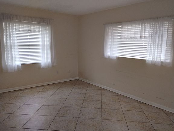 4th image of 5136 Wellington Rd