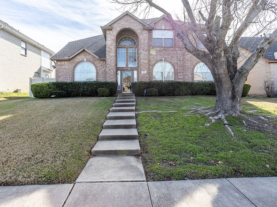 1st image of 704 Longleaf Dr