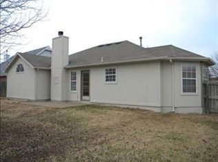 2702 W Sunset Dr, Rogers, AR 72756