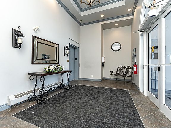 4th image of 260 Sturgeon Rd #306