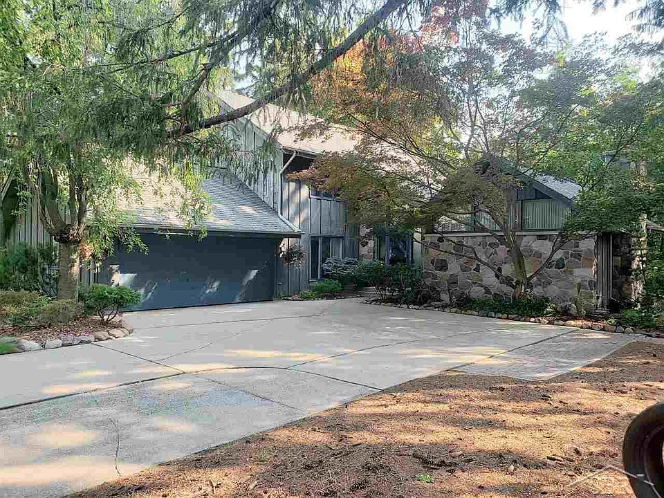 1st image of 1550 E Delta Dr