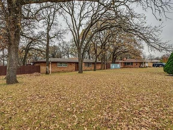 3rd image of 900 Nancy Dr