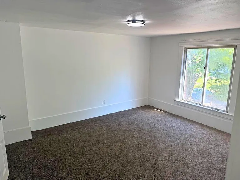 15007 Cardinal Ave — Photo 13