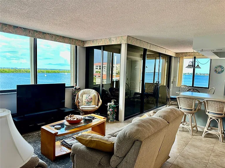 6295 Bahia Del Mar Cir #408 — Photo 1