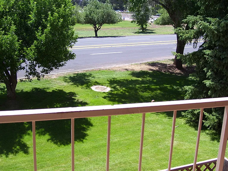 2920 N Fairview Dr — Photo 8