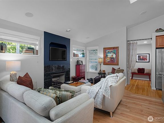 4th image of 3365 SW Simmons Mill Court #B