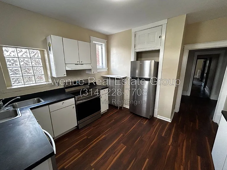 6028 Pershing Ave — Photo 9