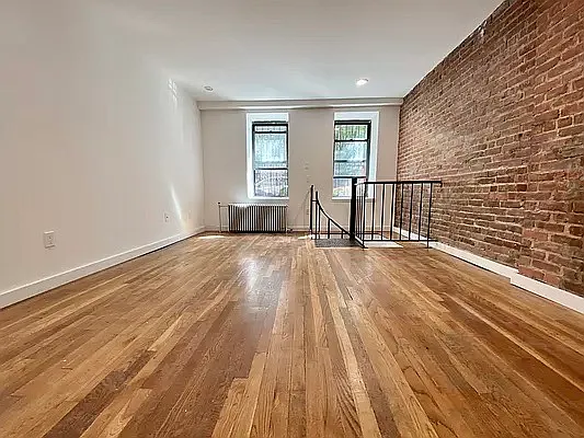 Rented by Bohemia Realty Group | media 37