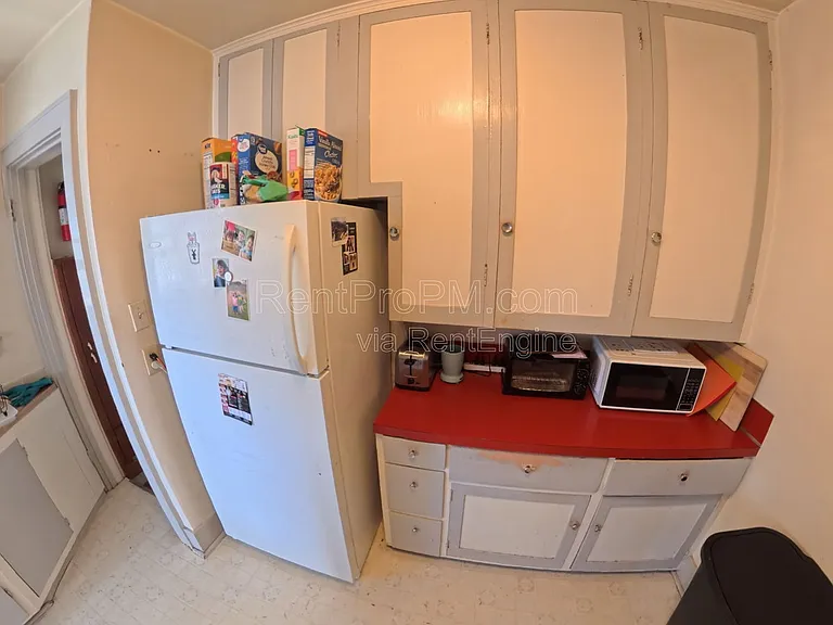 1121 W Mulberry St — Photo 12