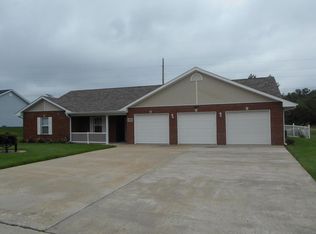 202 Briar Wood Trl, Fulton, MO 65251