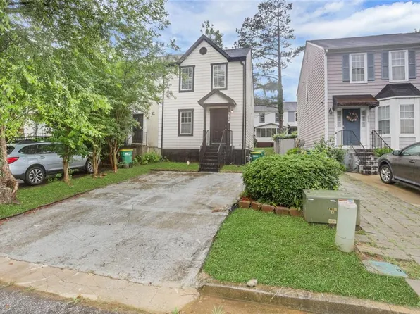 3804 Meadow Green Ct, Peachtree Corners, GA 30092