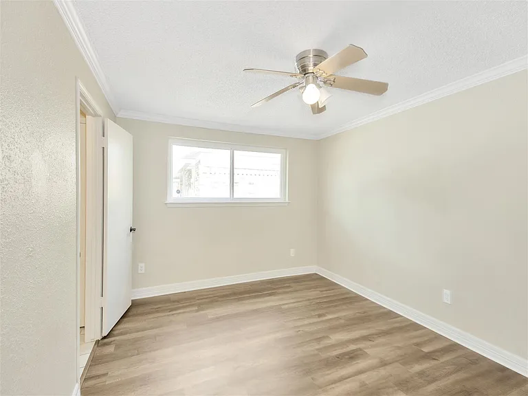 2311 Lemonwood Ln — Photo 16
