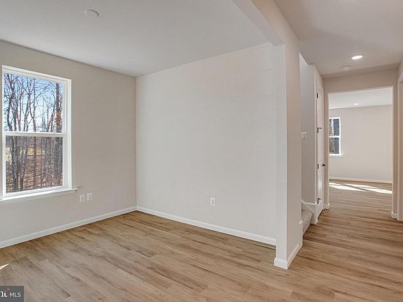 2nd image of 2916 White Tail Dr