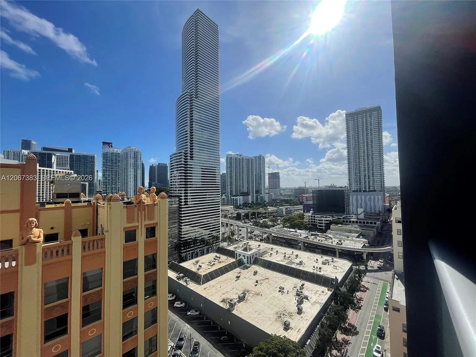 Centro Condo — Photo 4