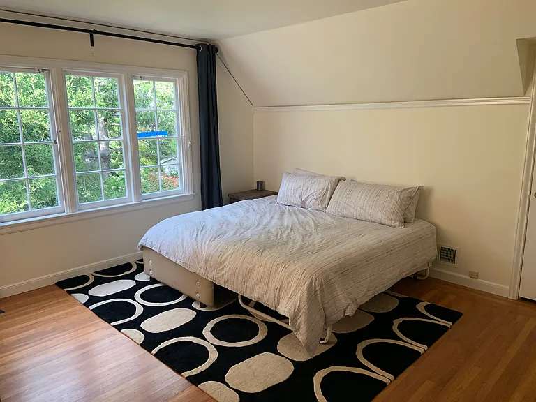 1432 Benito Ave — Photo 12