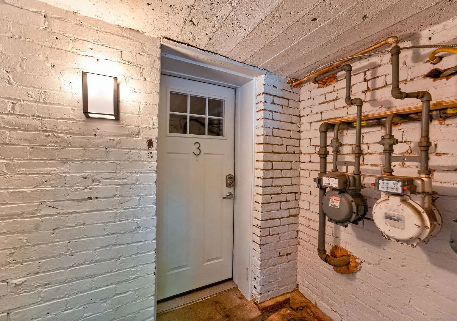 1680 Irving St NW — Photo 2