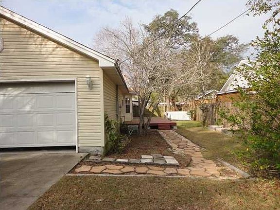 3rd image of 300 Nathey Ave