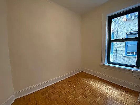 2nd image of 260 Avenue Of The Americas APT 34