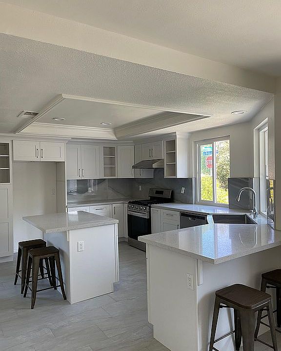 Kitchen (2)
