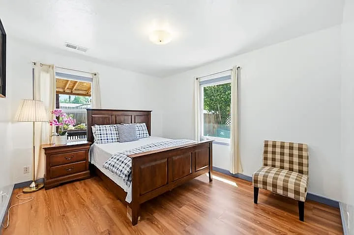 2290 Acacia Dr — Photo 1