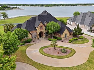 110 Eagle Point Dr, Waxahachie, TX 75165