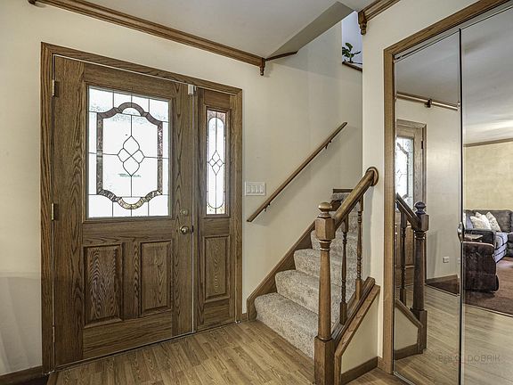 4th image of 1155 Silo Hill Dr