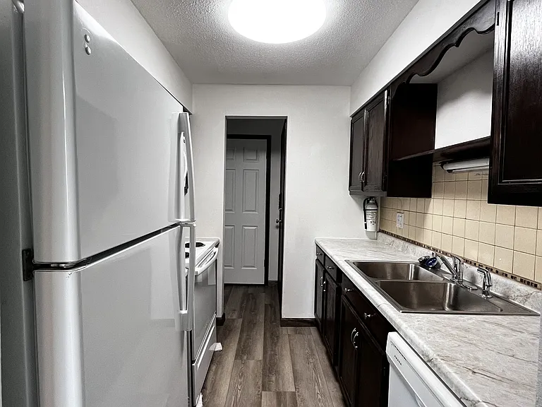 1513 Olde Hickory Rd #2 — Photo 1