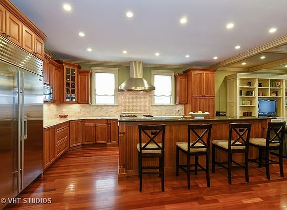 4th image of 4839 N Hoyne Ave