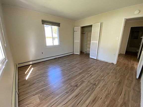 5th image of 305 Lansdowne Ave